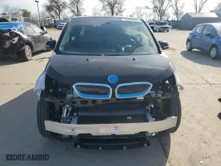 2018 BMW i3 with VIN WBY7Z2C59JVE64742, listed as a Copart auction lot 45098905 with 26,098 mi miles and Salvage Title. Bid and sale history available at carsss.com. Image 5.