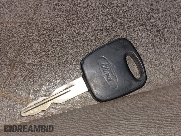 2000 Ford Expedition Eddie Bauer с VIN 1FMEU17L2YLB65800, выставлен на аукционе IAAI как лот 41755476 с пробегом Не указан миль и . История ставок и продаж доступна на DreamBid. Изображение 11.