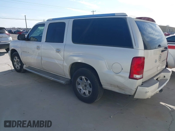 2005 Cadillac Escalade ESV z VIN 3GYFK66NX5G196181, wystawiony jako IAAI lot #41627424 z przebiegiem 269 961 mil mil oraz . Historia ofert i sprzedaży dostępna na DreamBid. Obrazek 3.