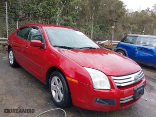2006 Ford Fusion SE with VIN 3FAFP07156R160801, listed as a IAAI auction lot 41706931 with 220,104 mi miles. Bid and sale history available at carsss.com. Image 1.