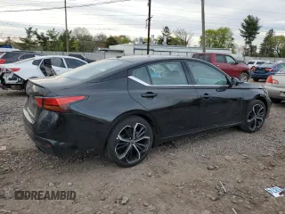 2025 Nissan Altima SR with VIN 1N4BL4CV9SN310075, listed as a Copart auction lot 54229015 with 11,085 mi miles and Salvage Title. Bid and sale history available at DreamBid. Image 3.