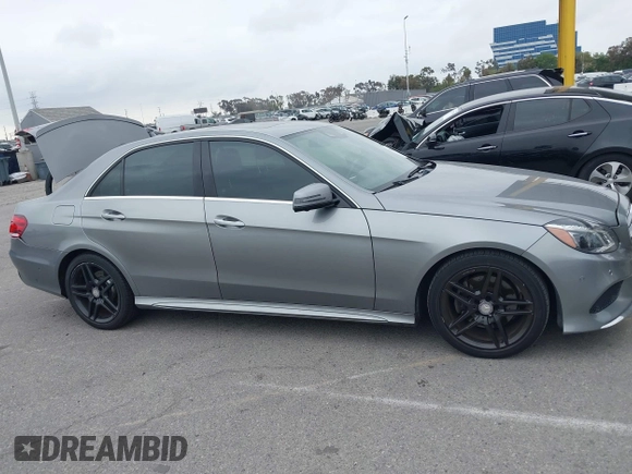 2014 Mercedes-Benz E 350 Sport с VIN WDDHF5KB4EA978604, выставлен на аукционе IAAI как лот 42207547 с пробегом 109 138 миль миль и . История ставок и продаж доступна на DreamBid. Изображение 13.