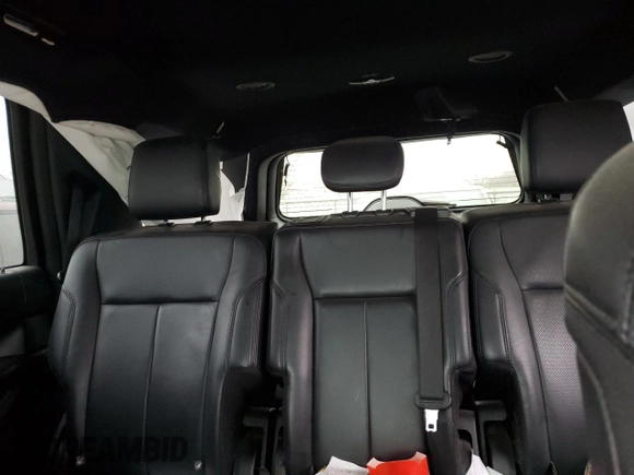 2018 Ford Expedition XLT with VIN 1FMJU1JT3JEA71037, listed as a Copart auction lot 47416415 with 106,487 mi miles and Salvage title. Bid and sale history available at DreamBid. Image 10.