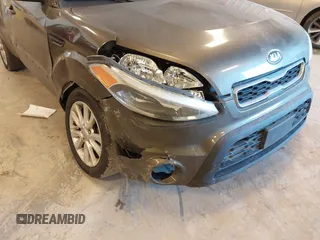 2012 Kia Soul + with VIN KNDJT2A64C7452975, listed as a IAAI auction lot 41635133 with 164,937 mi miles. Bid and sale history available at carsss.com. Image 6.