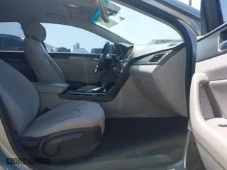2015 Hyundai Sonata 2.4L Sport with VIN 5NPE34AF8FH249164, listed as a IAAI auction lot 41922082 with 60,184 mi miles. Bid and sale history available at carsss.com. Image 5.