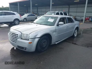 2007 Chrysler 300 Touring z VIN 2C3KA53G07H792947, wystawiony jako IAAI lot #42225359 z przebiegiem 234 291 mil mil oraz . Historia ofert i sprzedaży dostępna na DreamBid. Obrazek 2.