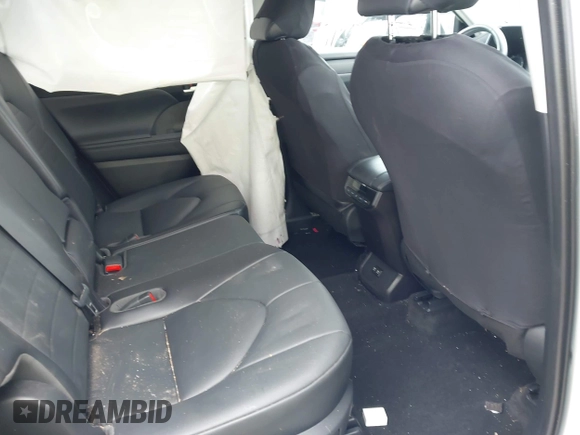 2021 Toyota Highlander XLE with VIN 5TDHZRBH9MS551417, listed as a IAAI auction lot 42751622 with 60,295 mi miles and . Bid and sale history available at DreamBid. Image 8.