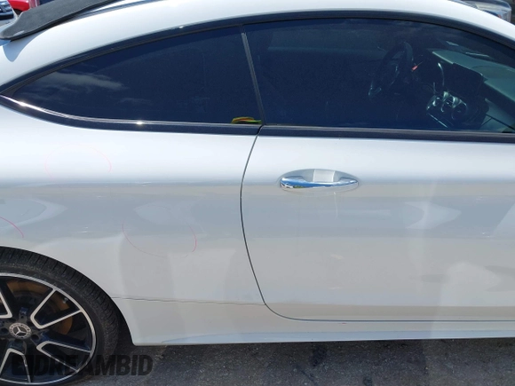 2020 Mercedes-Benz C 300 с VIN WDDWJ8DB7LF942328, выставлен на аукционе IAAI как лот 42205061 с пробегом 64 832 миль миль и . История ставок и продаж доступна на DreamBid. Изображение 13.