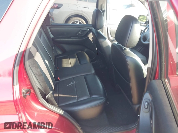 2005 Ford Escape Limited z VIN 1FMYU94185KB95271, wystawiony jako IAAI lot #40210446 z przebiegiem 71 038 mil mil oraz . Historia ofert i sprzedaży dostępna na DreamBid. Obrazek 8.