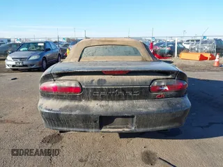 1996 Chevrolet Camaro Z28 z VIN 2G1FP32PXT2166409, wystawiony jako IAAI lot #41264761 z przebiegiem 143 820 mil mil oraz . Historia ofert i sprzedaży dostępna na DreamBid. Obrazek 16.