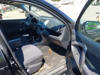 2006 Toyota RAV4 Sport with VIN JTMZK32V965001767, listed as a IAAI auction lot 42631944 with 198,930 mi miles and . Bid and sale history available at DreamBid. Image 5.