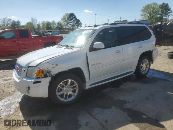 2007 GMC Envoy Denali with VIN 1GKES63M172227637, listed as a Copart auction lot 49858135 with 198,736 mi miles and Salvage Title. Bid and sale history available at carsss.com. Image 1.