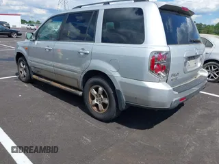 2008 Honda Pilot EX-L with VIN 5FNYF28558B016026, listed as a IAAI auction lot 42192781 with 271,829 mi miles and . Bid and sale history available at DreamBid. Image 3.