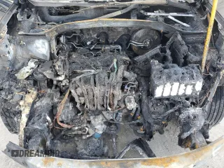 2017 Hyundai Santa Fe 2.4L z VIN 5NMZUDLB9HH013230, wystawiony jako Copart lot #55888975 z przebiegiem Nie podano mil oraz Szkoda całkowita • Salvage title. Historia ofert i sprzedaży dostępna na DreamBid. Obrazek 12.