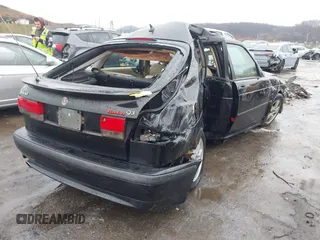 2002 Saab 9-3 z VIN YS3DF58K522016729, wystawiony jako IAAI lot #41161809 z przebiegiem Nie podano mil oraz . Historia ofert i sprzedaży dostępna na DreamBid. Obrazek 4.