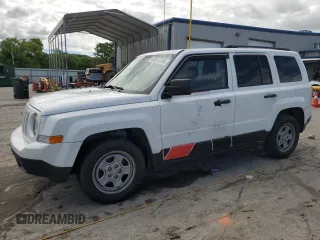 2016 Jeep Patriot Sport z VIN 1C4NJPBA6GD561727, wystawiony jako Copart lot #58507395 z przebiegiem 213 232 mil mil oraz Szkoda całkowita • Salvage title. Historia ofert i sprzedaży dostępna na DreamBid. Obrazek 1.