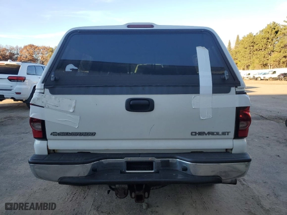 2004 Chevrolet Silverado 1500 Crew Cab LS with VIN 2GCEK13T541399929, listed as a Copart auction lot 79721754 with 204,231 mi miles and Salvage Title. Bid and sale history available at carsss.com. Image 6.