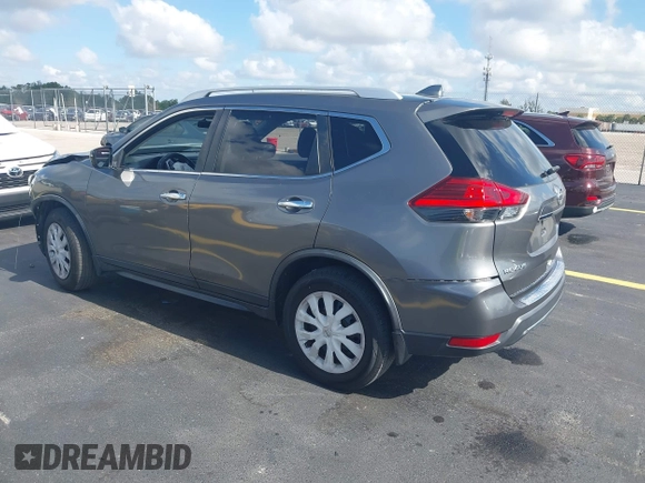 2017 Nissan Rogue SV z VIN JN8AT2MT0HW388730, wystawiony jako IAAI lot #42289935 z przebiegiem 124 943 mil mil oraz . Historia ofert i sprzedaży dostępna na DreamBid. Obrazek 3.