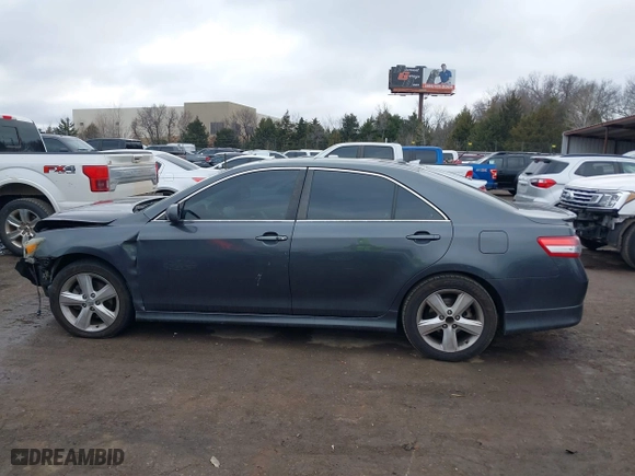 2011 Toyota Camry LE with VIN 4T1BK3EK3BU119523, listed as a IAAI auction lot 41555415 with 267,744 mi miles. Bid and sale history available at carsss.com. Image 14.