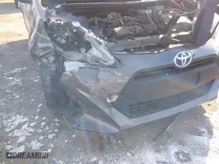 2015 Toyota Prius c One with VIN JTDKDTB36F1113749, listed as a IAAI auction lot 41366238 with 121,610 mi miles. Bid and sale history available at carsss.com. Image 6.