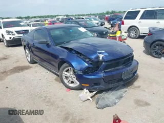 2010 Ford Mustang V6 с VIN 1ZVBP8AN9A5140305, выставлен на аукционе IAAI как лот 42171784 с пробегом 218 434 миль миль и . История ставок и продаж доступна на DreamBid. Изображение 1.