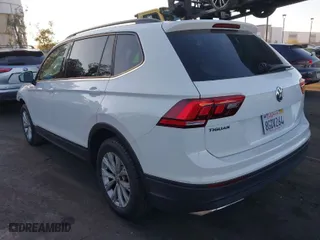 2019 Volkswagen Tiguan S with VIN 3VV1B7AX4KM009210, listed as a IAAI auction lot 41864482 with 47,987 mi miles. Bid and sale history available at carsss.com. Image 3.