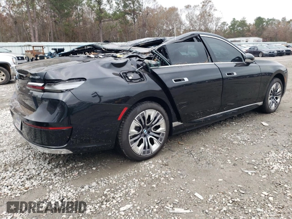2023 BMW i7 xDrive60 z VIN WBY53EJ01PCM98516, wystawiony jako Copart lot #85778524 z przebiegiem 397 mil mil oraz Szkody całkowita. Historia ofert i sprzedaży dostępna na DreamBid. Obrazek 3.