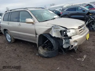 2004 Toyota Highlander with VIN JTEEP21AX40055853, listed as a IAAI auction lot 41640471 with 186,409 mi miles. Bid and sale history available at carsss.com. Image 1.