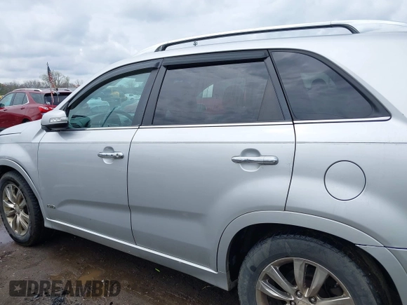 2011 Kia Sorento SX with VIN 5XYKWDA23BG136523, listed as a IAAI auction lot 42113753 with 255,916 mi miles and . Bid and sale history available at carsss.com. Image 15.