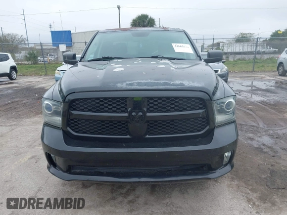 2014 Ram 1500 Express z VIN 1C6RR6KT3ES383099, wystawiony jako IAAI lot #41665232 z przebiegiem 139 043 mil mil oraz . Historia ofert i sprzedaży dostępna na DreamBid. Obrazek 12.