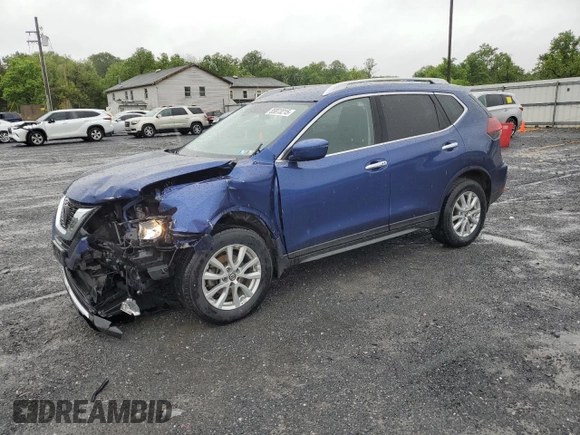 2020 Nissan Rogue SV z VIN KNMAT2MV5LP502902, wystawiony jako Copart lot #55873215 z przebiegiem 96 736 mil mil oraz Szkoda całkowita • Salvage title. Historia ofert i sprzedaży dostępna na DreamBid. Obrazek 1.