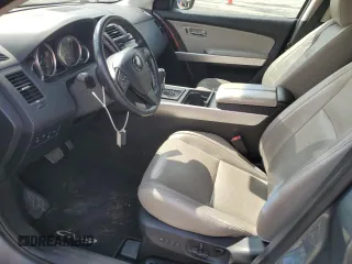 2013 Mazda CX-9 Grand Touring z VIN JM3TB3DA7D0406415, wystawiony jako Copart lot #51395995 z przebiegiem 104 817 mil mil oraz Szkoda całkowita • Salvage title. Historia ofert i sprzedaży dostępna na DreamBid. Obrazek 7.