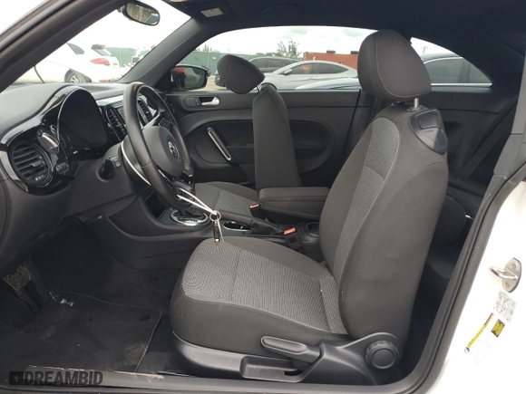 2019 Volkswagen Beetle S with VIN 3VWFD7AT7KM702166, listed as a Copart auction lot 80186684 with 27,998 mi miles and Salvage Title. Bid and sale history available at carsss.com. Image 7.