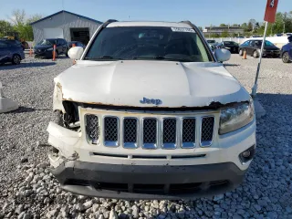 2017 Jeep Compass High Altitude with VIN 1C4NJCEB1HD199112, listed as a Copart auction lot 55627155 with 184,536 mi miles and Salvage title. Bid and sale history available at DreamBid. Image 5.