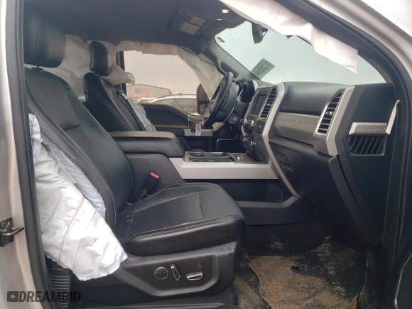 2017 Ford Super Duty F-250 SRW Lariat with VIN 1FT7W2BT1HEB57728, listed as a Copart auction lot 61500694 with 271,849 mi miles and Salvage Title. Bid and sale history available at carsss.com. Image 7.