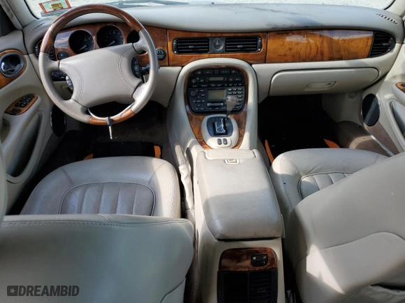 2000 Jaguar XJ with VIN SAJDA14C4YLF17633, listed as a Copart auction lot 74607544 with 89,114 mi miles and Clean Title. Bid and sale history available at carsss.com. Image 8.