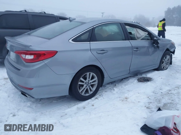 2017 Hyundai Sonata 2.4L with VIN 5NPE24AF6HH533771, listed as a IAAI auction lot 41179431 with 76,597 mi miles and . Bid and sale history available at carsss.com. Image 4.