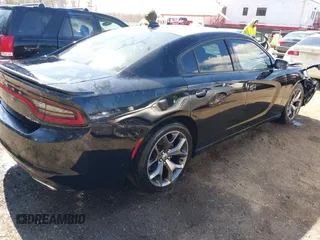 2017 Dodge Charger SXT z VIN 2C3CDXHG5HH575170, wystawiony jako IAAI lot #41857029 z przebiegiem 65 248 mil mil oraz . Historia ofert i sprzedaży dostępna na DreamBid. Obrazek 4.