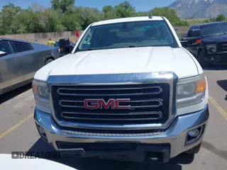 2016 GMC Sierra 2500HD SLE z VIN 1GT12SEG9GF180988, wystawiony jako IAAI lot #42321220 z przebiegiem 195 188 mil mil oraz . Historia ofert i sprzedaży dostępna na DreamBid. Obrazek 12.