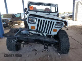 1988 Jeep Wrangler with VIN 2BCCZ8116JB540866, listed as a Copart auction lot 43832395 with 136,243 mi miles and Salvage Title. Bid and sale history available at carsss.com. Image 5.