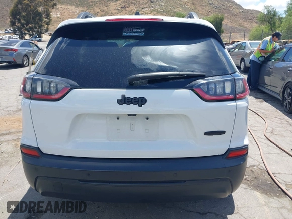 2020 Jeep Cherokee Latitude Plus z VIN 1C4PJLLB5LD625047, wystawiony jako IAAI lot #42246428 z przebiegiem 69 625 mil mil oraz . Historia ofert i sprzedaży dostępna na DreamBid. Obrazek 16.