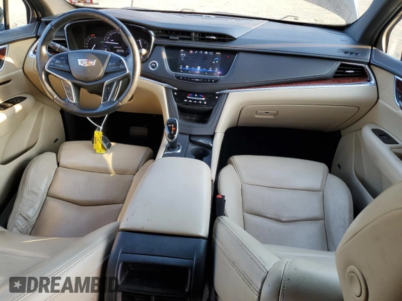 2017 Cadillac XT5 Luxury AWD z VIN 1GYKNDRS2HZ122057, wystawiony jako Copart lot #41686825 z przebiegiem 136 844 mil mil oraz Szkody całkowita. Historia ofert i sprzedaży dostępna na DreamBid. Obrazek 8.