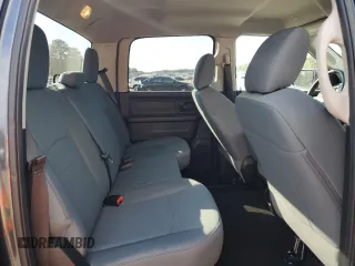 2018 Ram 1500 Express z VIN 1C6RR6KT8JS139605, wystawiony jako Copart lot #47211965 z przebiegiem 79 611 mil mil oraz Szkoda całkowita • Salvage title. Historia ofert i sprzedaży dostępna na DreamBid. Obrazek 10.