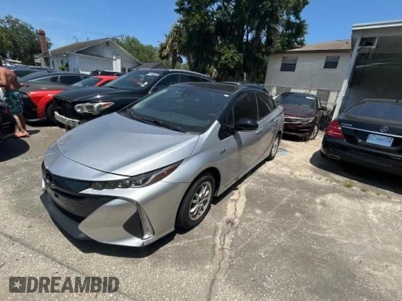 2017 Toyota Prius Plus с VIN JTDKARFP1H3005961, выставлен на аукционе Copart как лот 62180305 с пробегом 143 492 миль миль и Списание • Salvage title. История ставок и продаж доступна на DreamBid. Изображение 2.