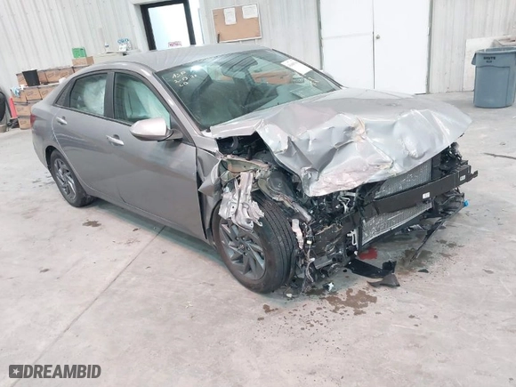 2024 Hyundai Elantra SEL with VIN KMHLM4DG5RU848022, listed as a IAAI auction lot 41600546 with 5,924 mi miles. Bid and sale history available at carsss.com. Image 1.