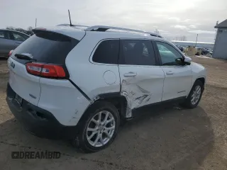 2016 Jeep Cherokee Latitude with VIN 1C4PJMCB5GW270008, listed as a Copart auction lot 43928675 with 157,704 mi miles and Salvage Title. Bid and sale history available at carsss.com. Image 3.