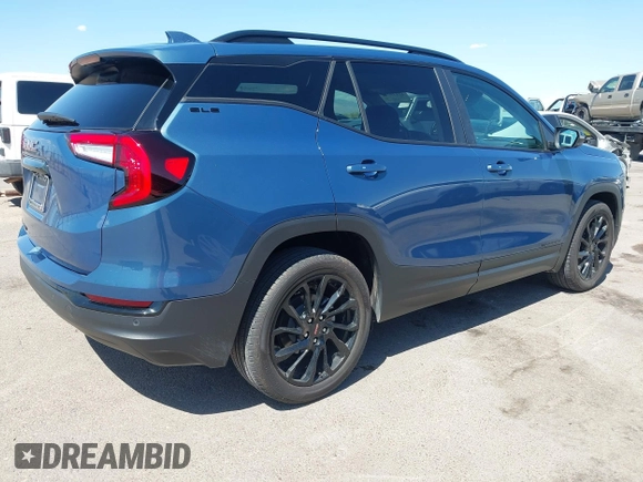 2024 GMC Terrain SLE z VIN 3GKALMEG5RL292662, wystawiony jako IAAI lot #42148356 z przebiegiem 12 939 mil mil oraz . Historia ofert i sprzedaży dostępna na DreamBid. Obrazek 4.