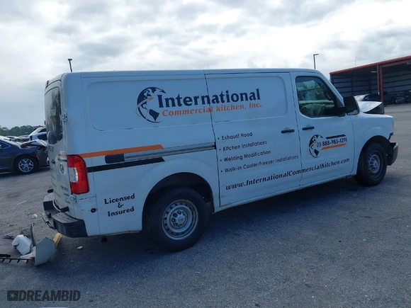 2013 Nissan NV S with VIN 1N6BF0KM6DN100357, listed as a IAAI auction lot 41670818 with 366,174 mi miles. Bid and sale history available at carsss.com. Image 4.