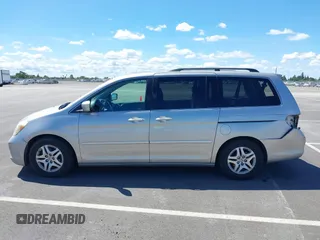 2005 Honda Odyssey EX with VIN 5FNRL38435B417211, listed as a IAAI auction lot 41943118 with 231,081 mi miles. Bid and sale history available at carsss.com. Image 14.