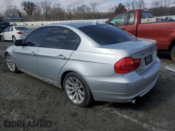 2009 BMW 3 Series 328i with VIN WBAPH77549NM45033, listed as a Copart auction lot 47750835 with 195,780 mi miles and Salvage Title. Bid and sale history available at carsss.com. Image 2.